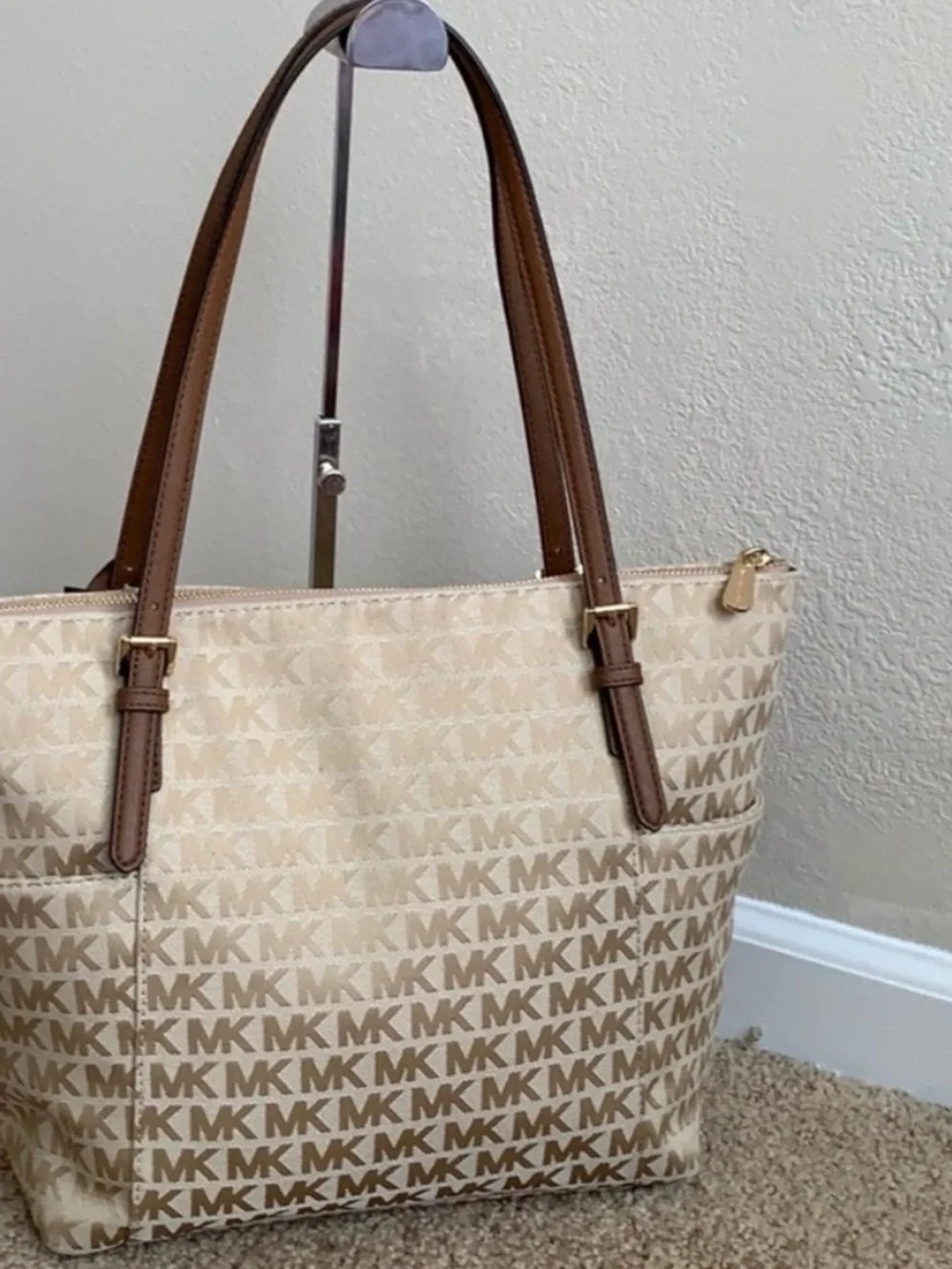 Michael Kors classic michael